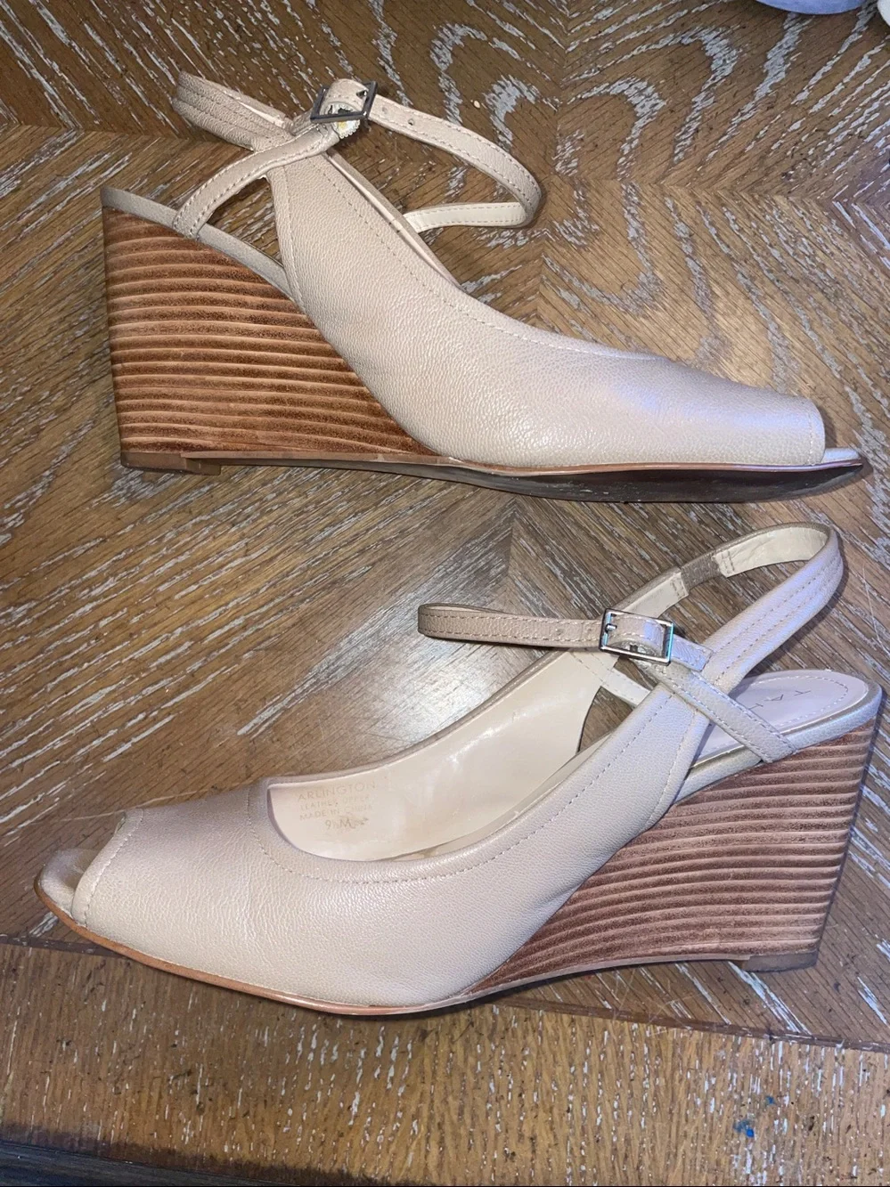 Tahari open toe sling back wedge